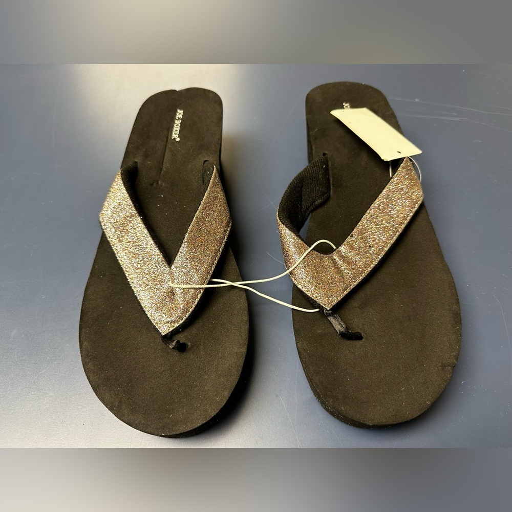 Joe boxer women’s flip flops with cushion and soft material size (9-10)